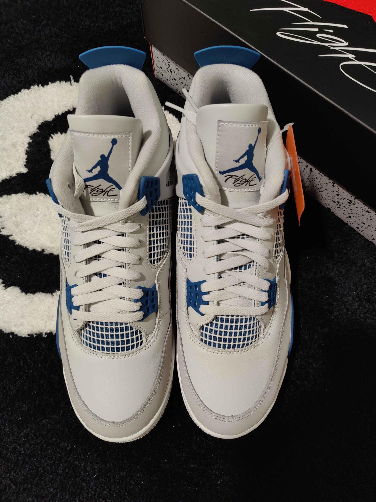 Jordan 4 Retro Military Blue (2024)