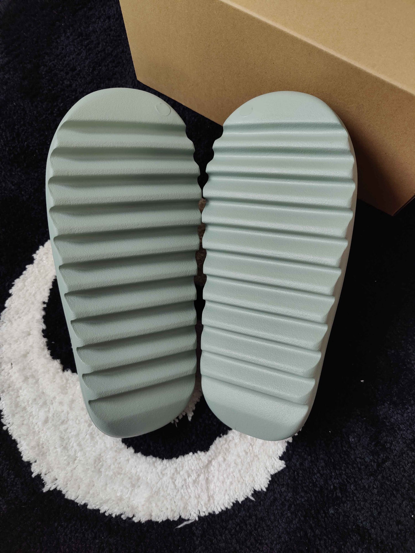 adidas Yeezy Slide Salt