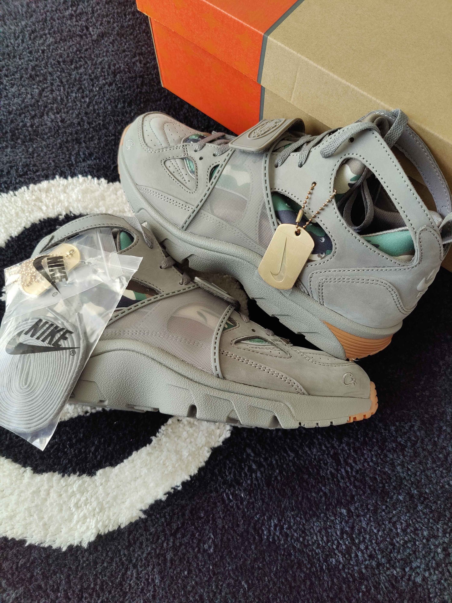 Nike Air Trainer Huarache Corteiz Gully Grey