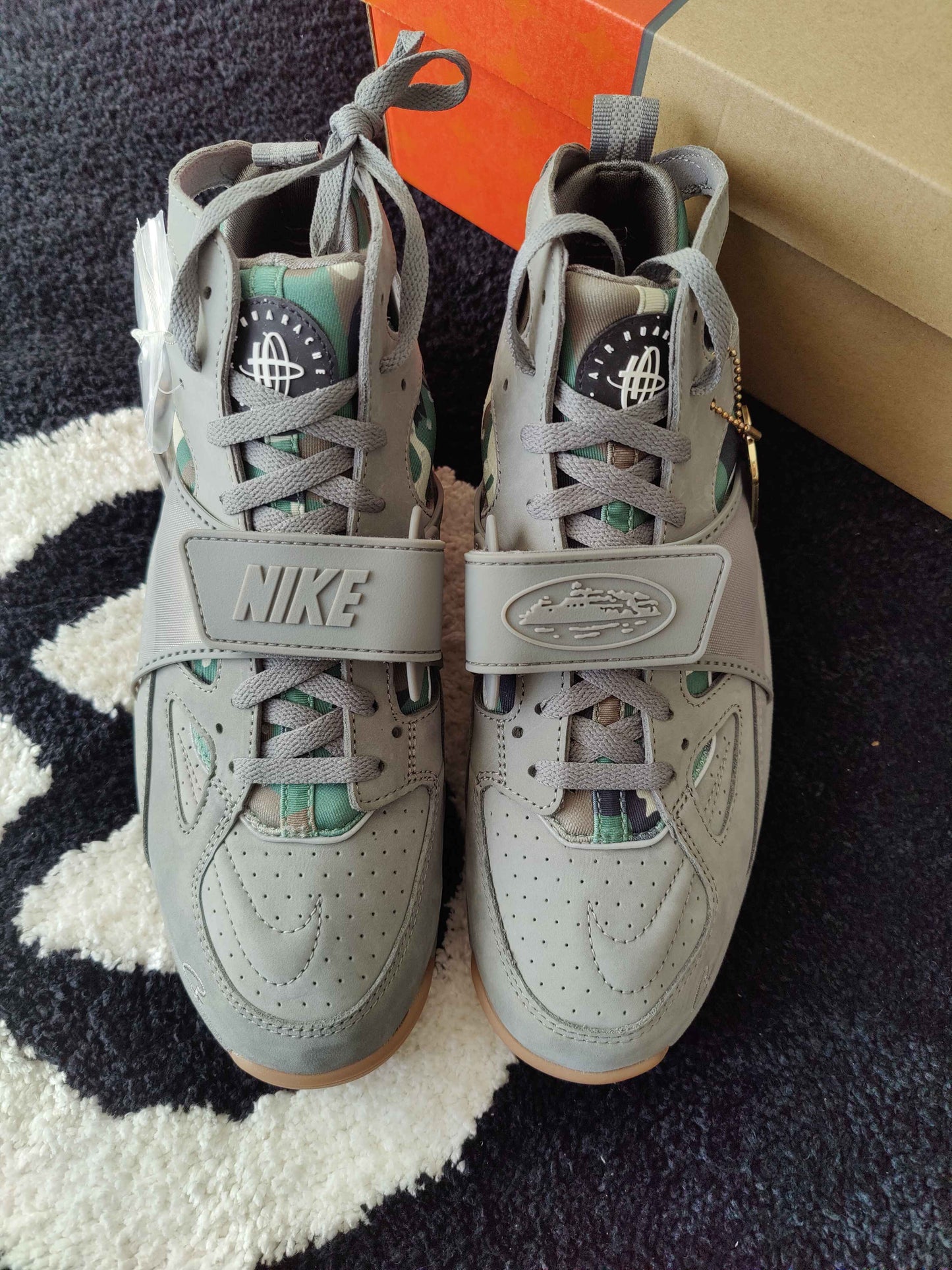 Nike Air Trainer Huarache Corteiz Gully Grey